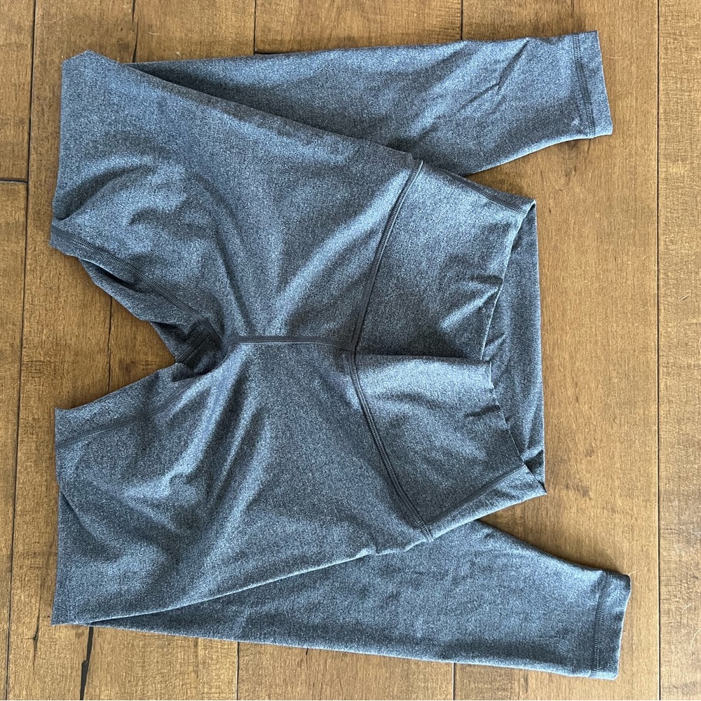 Like new size 8, 28” lululemon leggings in grey. Wunder under luxstreme